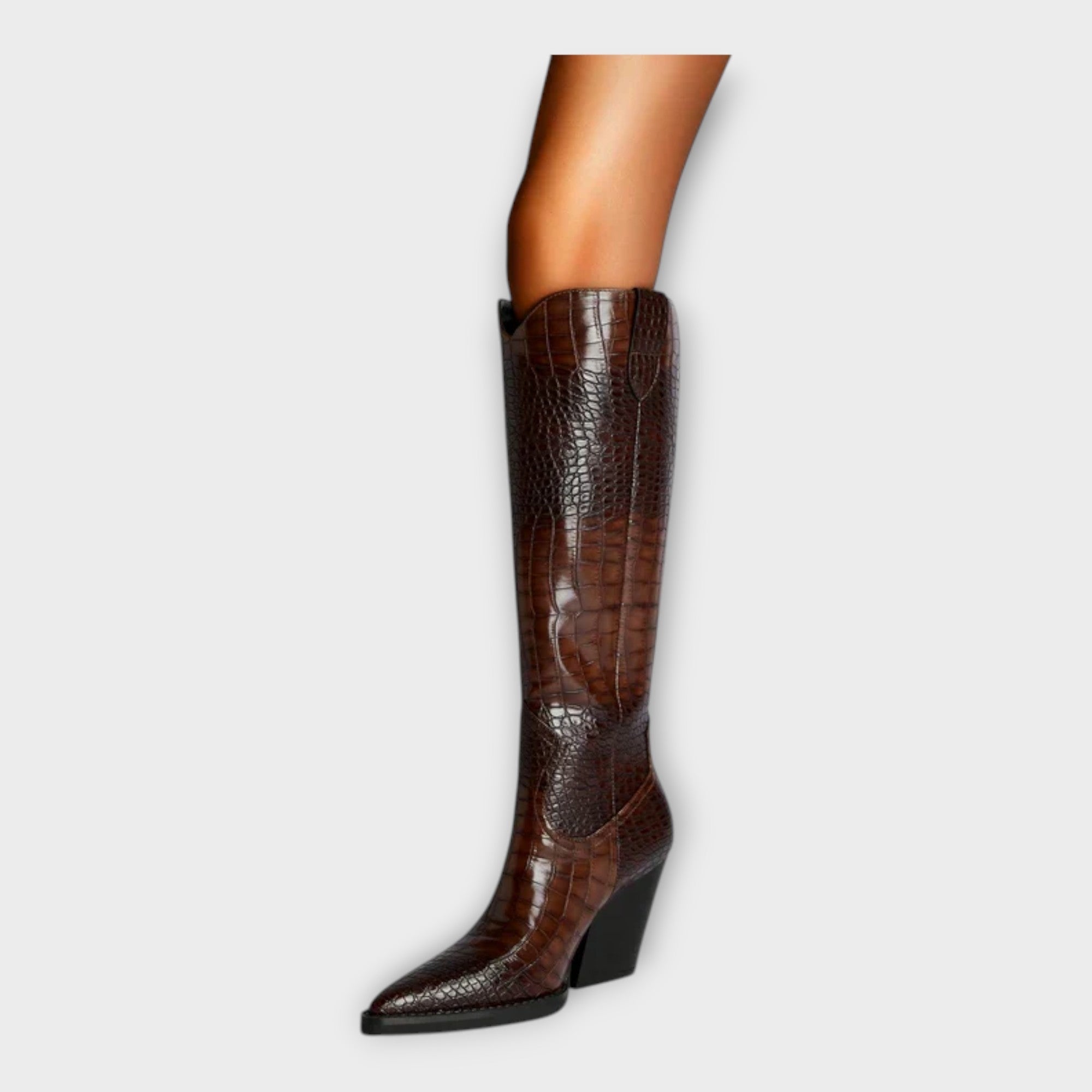 Čizme sa kroko dizajnom i elegantnom petom