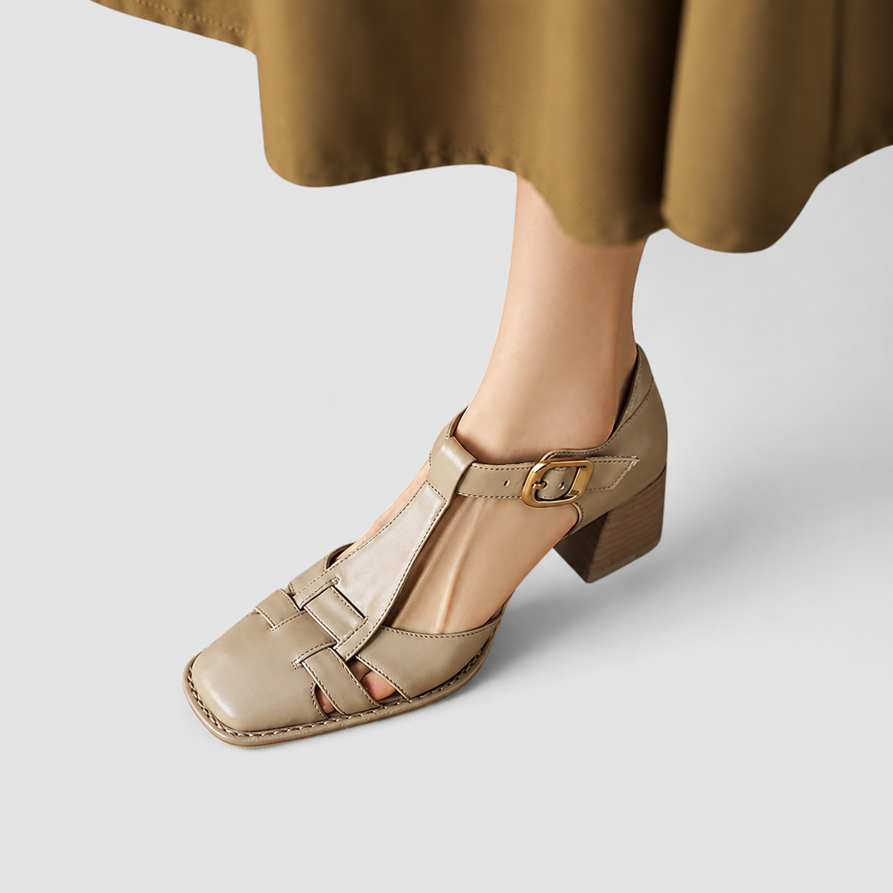 Nadica | Sandale sa T-Trakom